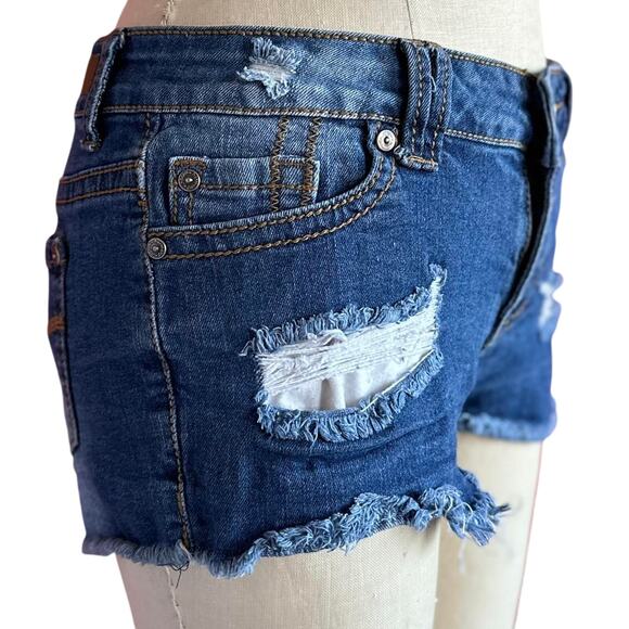 Womens Shorts Size 9 Denim Distressed Western Rodeo Summertime Beach Boho Travel - Picture 3 of 8